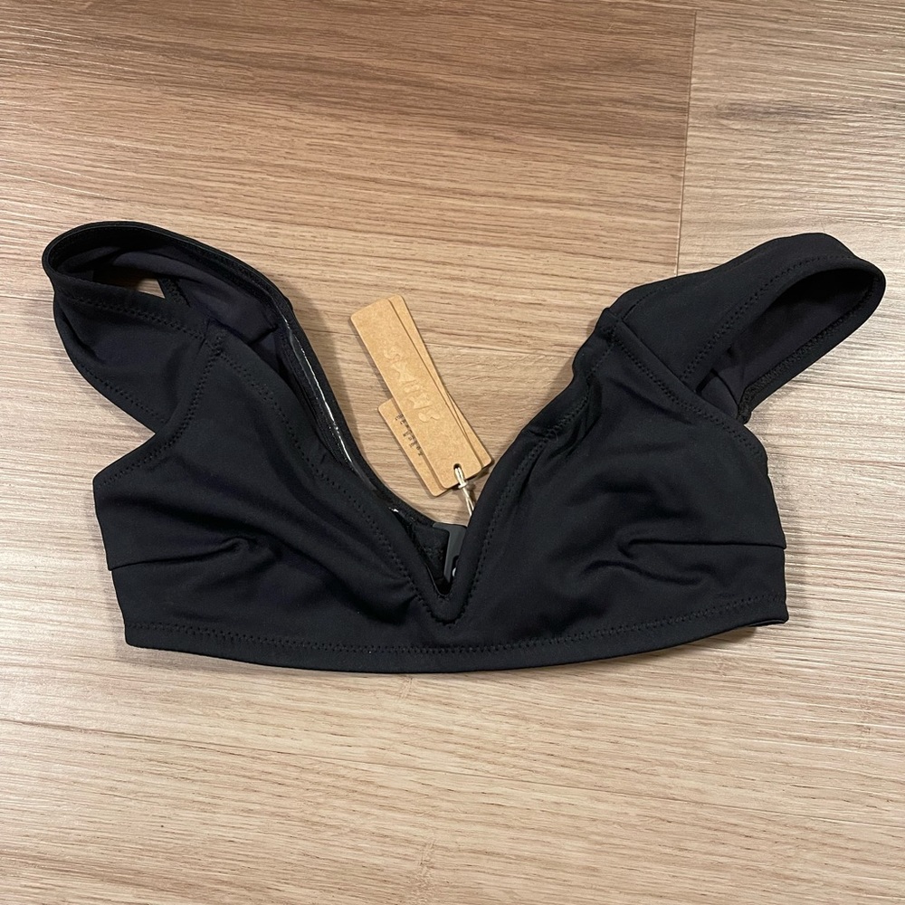 NWT SKIMS BIKINI TOP